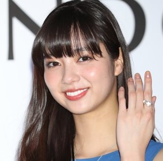 新川優愛さん結婚相手の写真をついに公開？やっぱりイケメンなの？